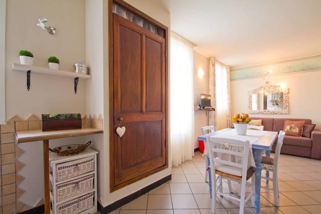 Case Vacanze Borgo Marina Империа Екстериор снимка