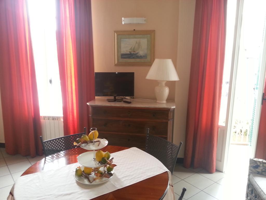 Case Vacanze Borgo Marina Империа Стая снимка